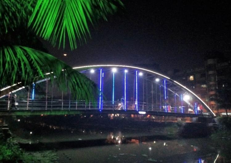 Replica of Walton Bridge